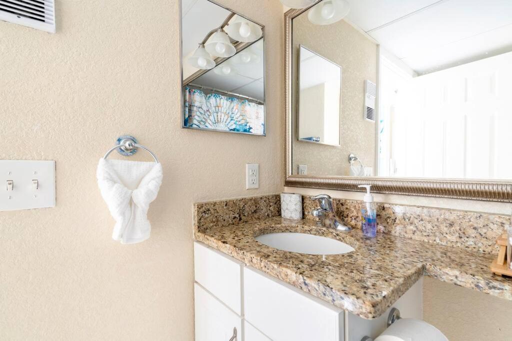 Gypsea Blu Beach Condo Steps To The Beach Galveston Esterno foto