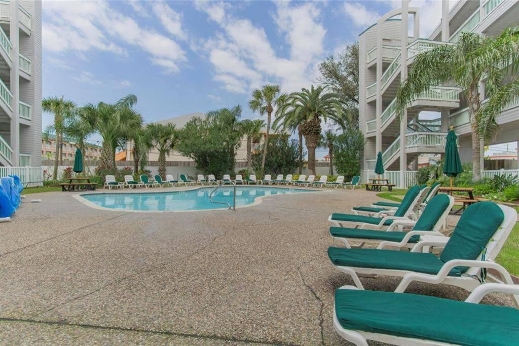 Gypsea Blu Beach Condo Steps To The Beach Galveston Esterno foto